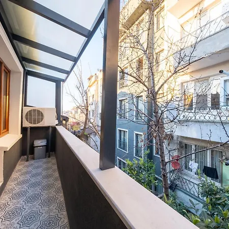 And Residences In Nisantasi 3*